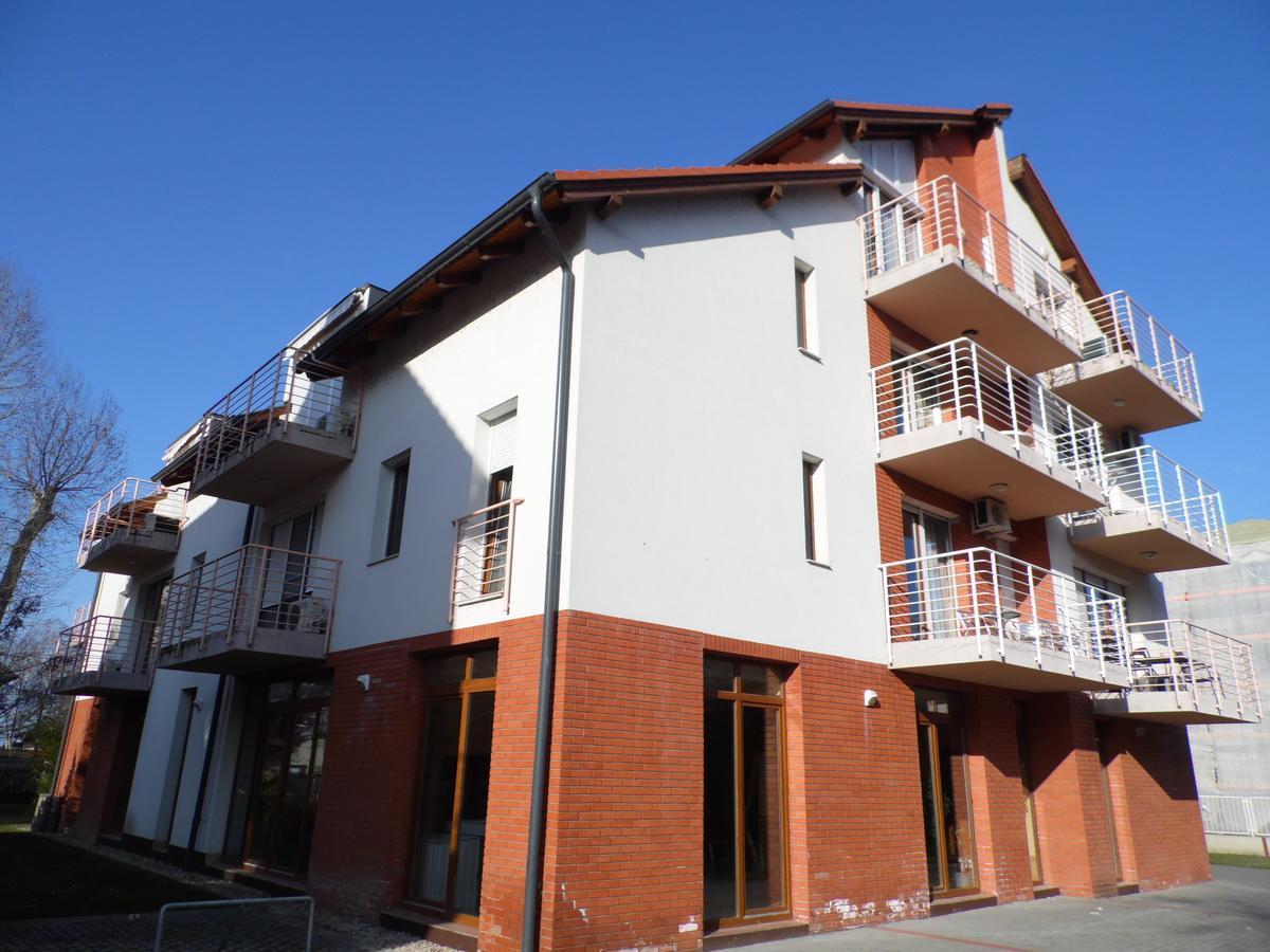 Apartamento Dorina Wellness Siófok Exterior foto